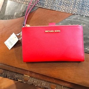 MICHAEL KORS Jet Set flame LG double zip Wristlet